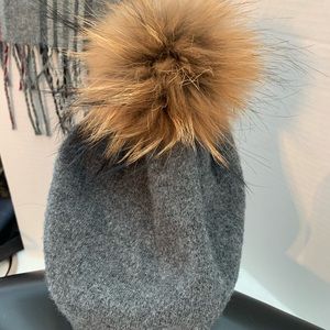 EUC Grey Cashmere Blend Toque With Fur Pom Pom